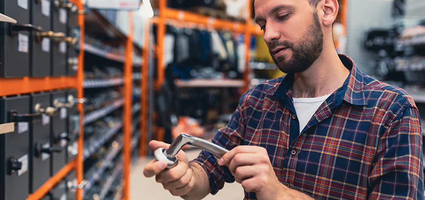 Locksmith For Retail Stores Lockout Services in Davis, California
